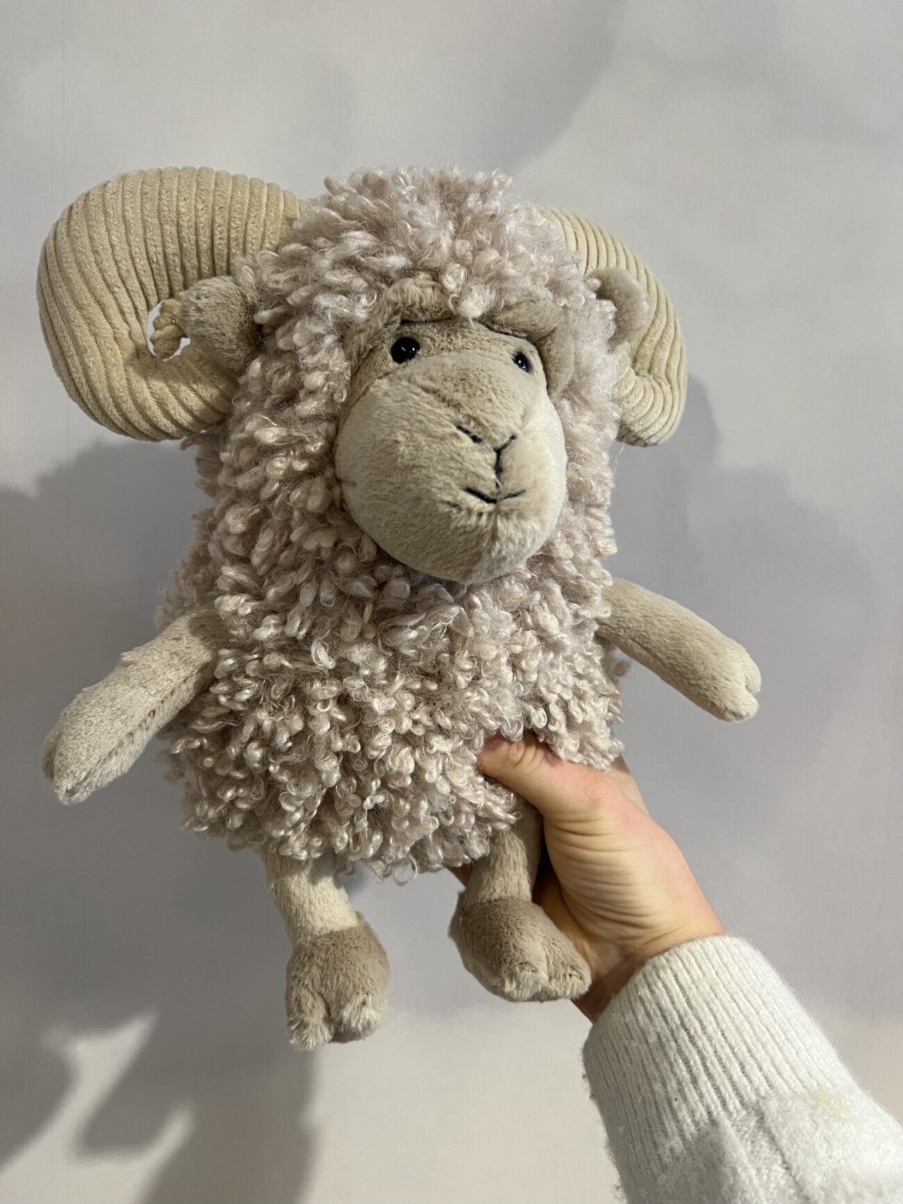 Bouc Ramsley peluche – Image 5